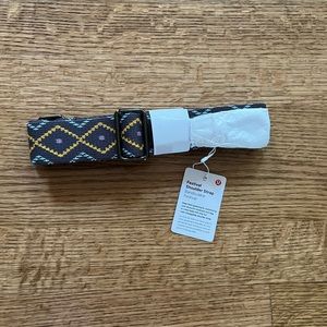 Lululemon shoulder strap